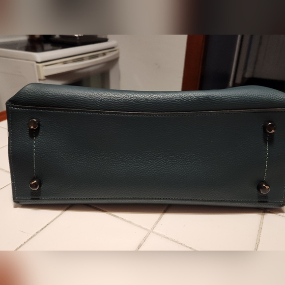 Coach Willow Tote - Picture 10 of 10